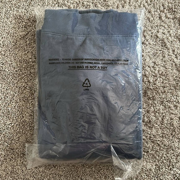 LL Bean NWT M tall 1/4 zip men’s long sleeved blue athletic sweatshirt in bag - Picture 3 of 4